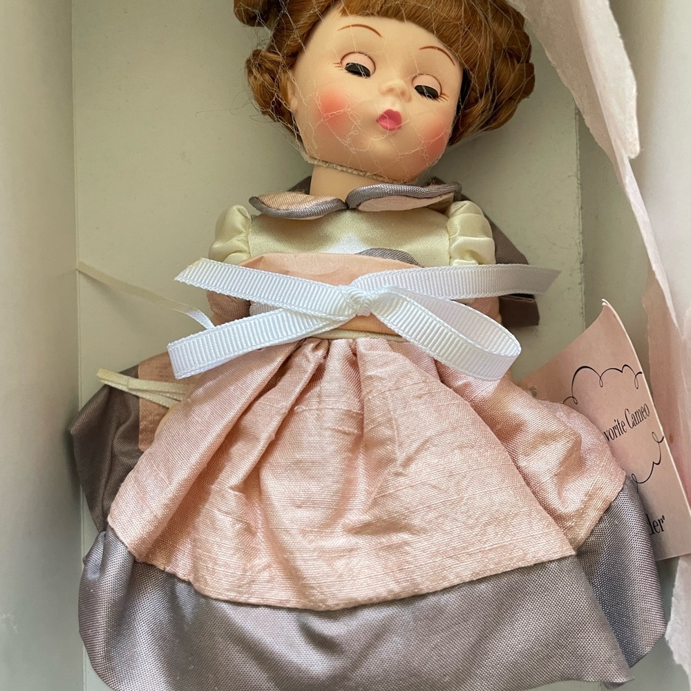 Madame Alexander grandmas favorite cameo doll